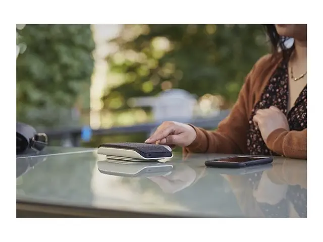 Poly Sync 20+ Microsoft Teams Certified USB-C Speakerphone appel.webp